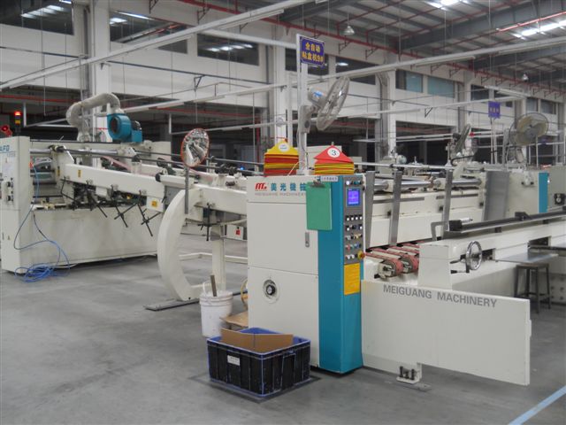 Gluer